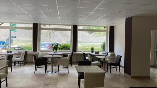 Hotel Zur Winzergenossenschaft Ernst Extérieur photo