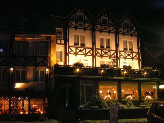 Hotel Zur Winzergenossenschaft Ernst Extérieur photo