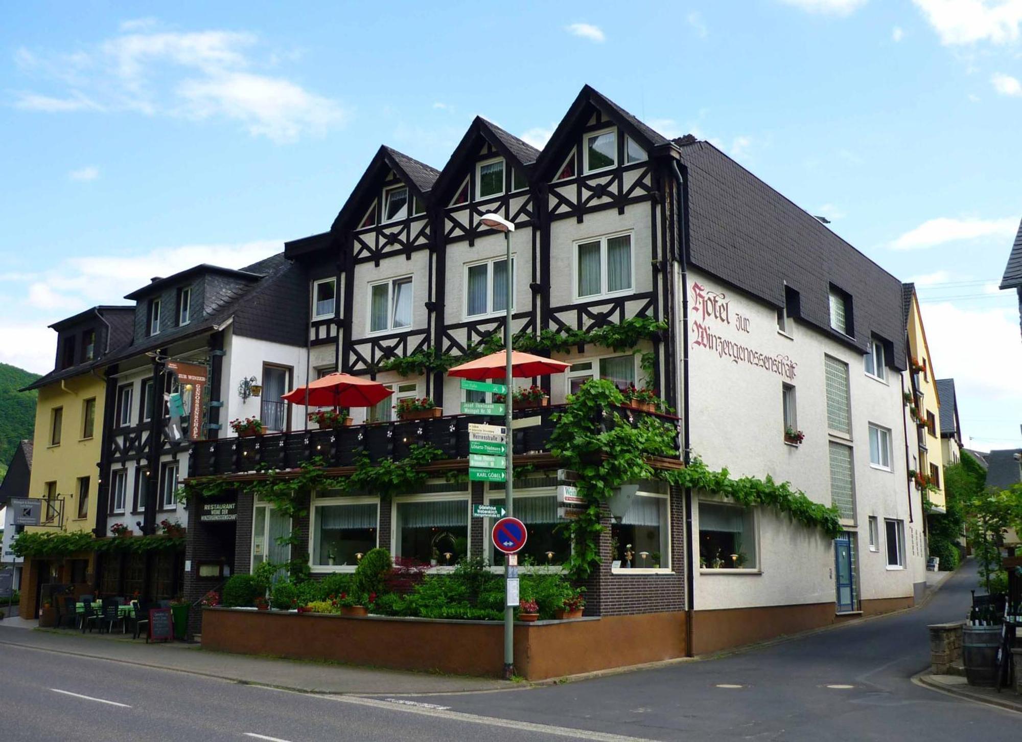 Hotel Zur Winzergenossenschaft Ernst Extérieur photo