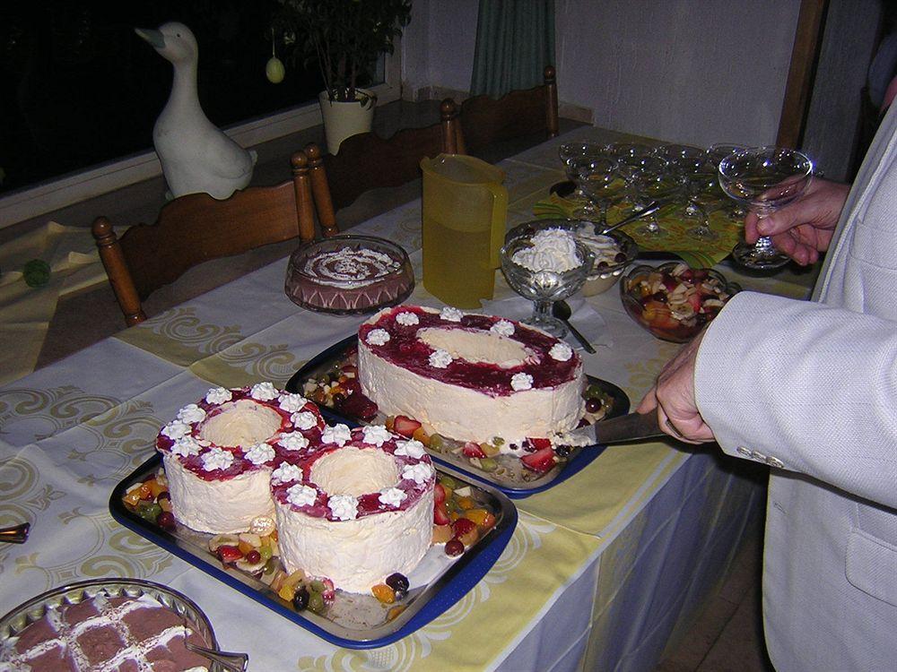 Hotel Zur Winzergenossenschaft Ernst Extérieur photo